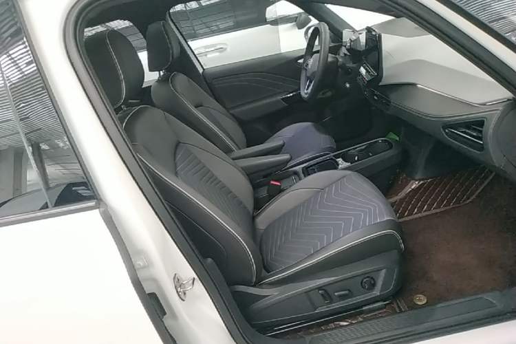 Used Volkswagen ID.3 2024 Outstanding Edition Right Front Seat