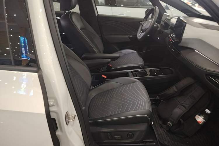 Used Volkswagen ID.3 2024 Outstanding Edition Right Front Seat