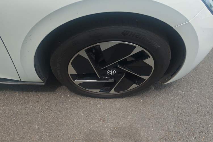 Used Volkswagen ID.3 2024 Outstanding Edition Right Front Wheel Hub