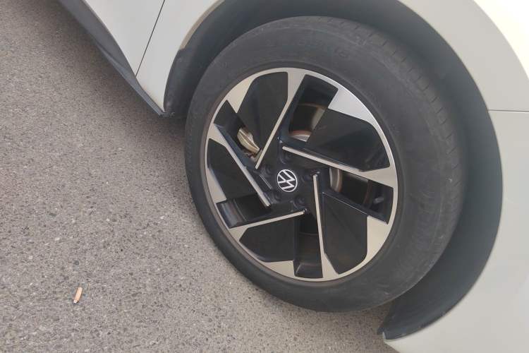 Used Volkswagen ID.3 2024 Pure & Smart Edition Right Front Wheel Hub