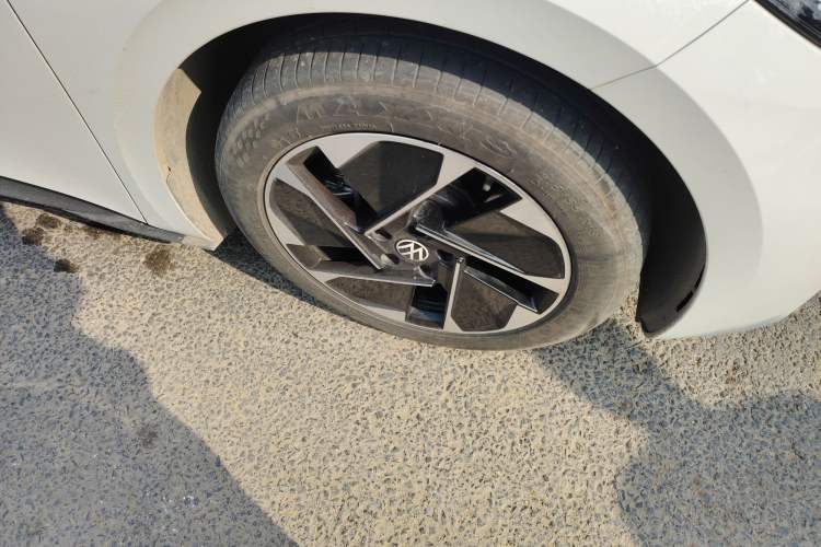 Used Volkswagen ID.3 2024 Pure & Smart Edition Right Front Wheel Hub