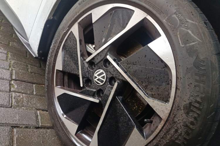 Used Volkswagen ID.3 2024 Outstanding Edition Right Front Wheel Hub