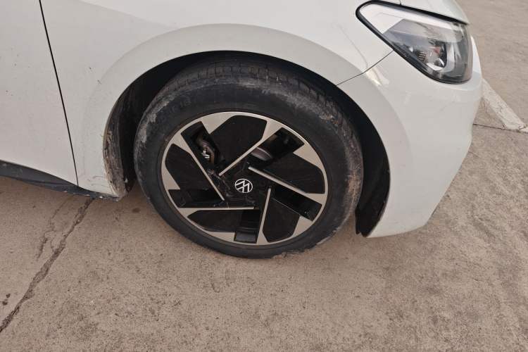 Used Volkswagen ID.3 2024 Outstanding Edition Right Front Wheel Hub
