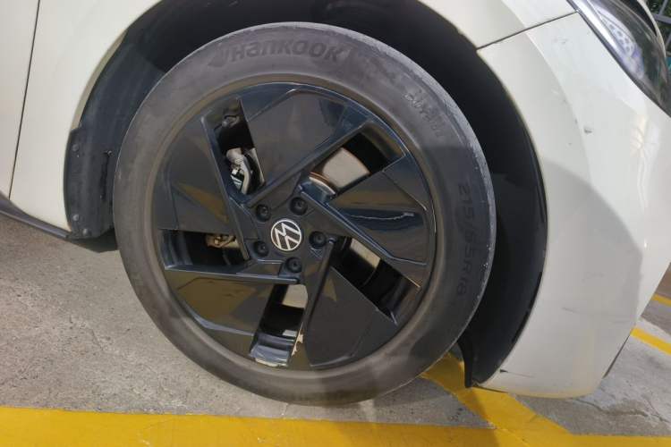 Used Volkswagen ID.3 2024 Intelligent Edition Right Front Wheel Hub