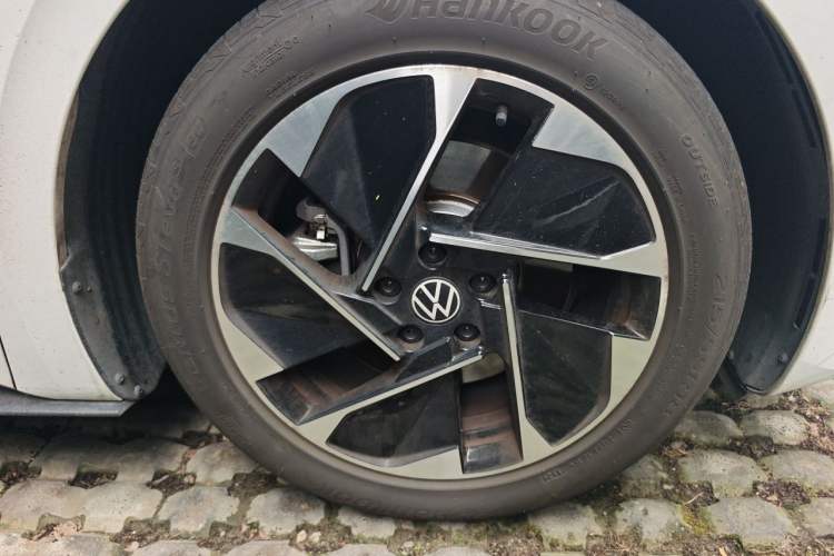 Used Volkswagen ID.3 2024 Pure & Smart Edition Right Front Wheel Hub
