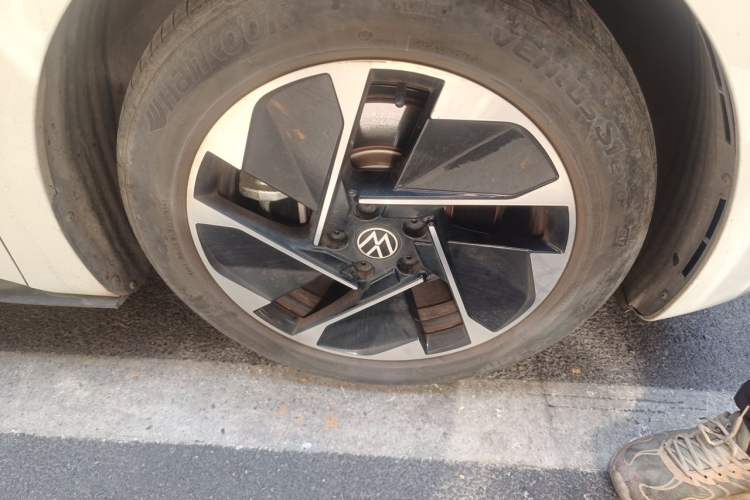 Used Volkswagen ID.3 2024 Pure & Smart Edition Right Front Wheel Hub