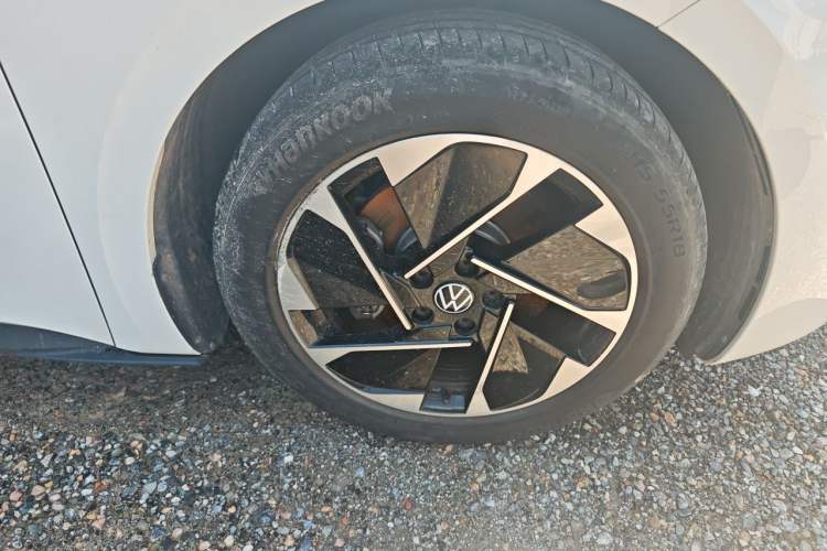 Used Volkswagen ID.3 2024 Intelligent Edition Right Front Wheel Hub