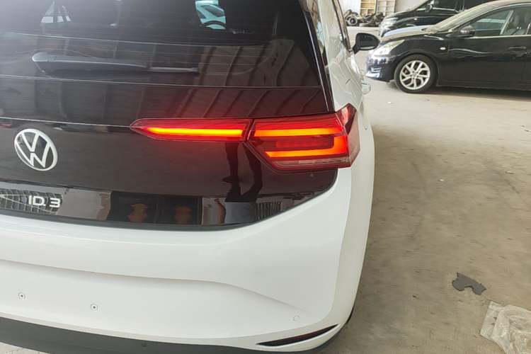 Used Volkswagen ID.3 2024 Outstanding Edition Right Rear Taillight