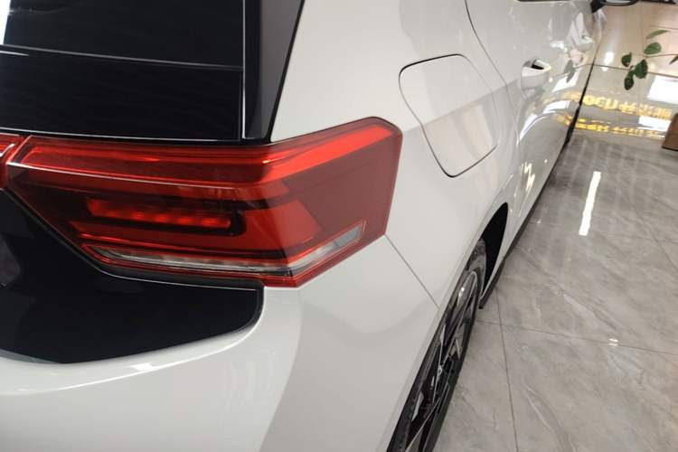 Used Volkswagen ID.3 2024 Outstanding Edition Right Rear Taillight