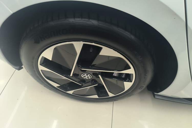 Used Volkswagen ID.3 2024 Pure & Smart Edition Right Rear Wheel Hub