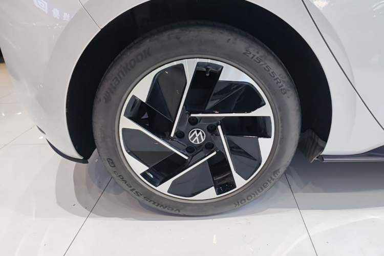 Used Volkswagen ID.3 2024 Pure & Smart Edition Right Rear Wheel Hub