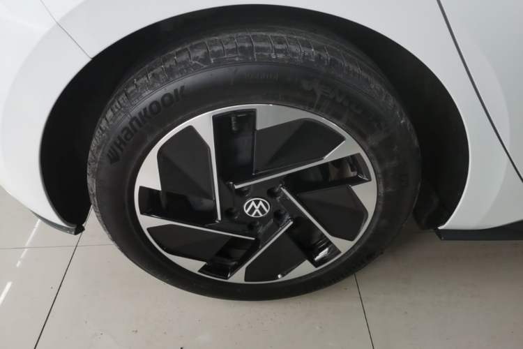 Used Volkswagen ID.3 2024 Pure & Smart Edition Right Rear Wheel Hub
