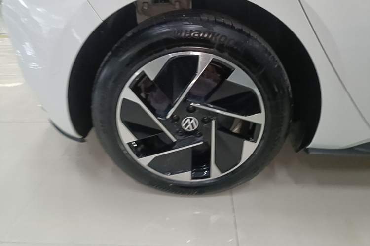 Used Volkswagen ID.3 2024 Pure & Smart Edition Right Rear Wheel Hub