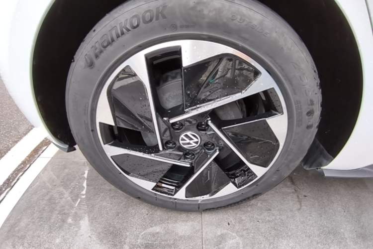 Used Volkswagen ID.3 2024 Pure & Smart Edition Right Rear Wheel Hub