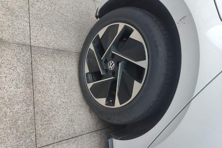 Used Volkswagen ID.3 2024 Pure & Smart Edition Right Rear Wheel Hub
