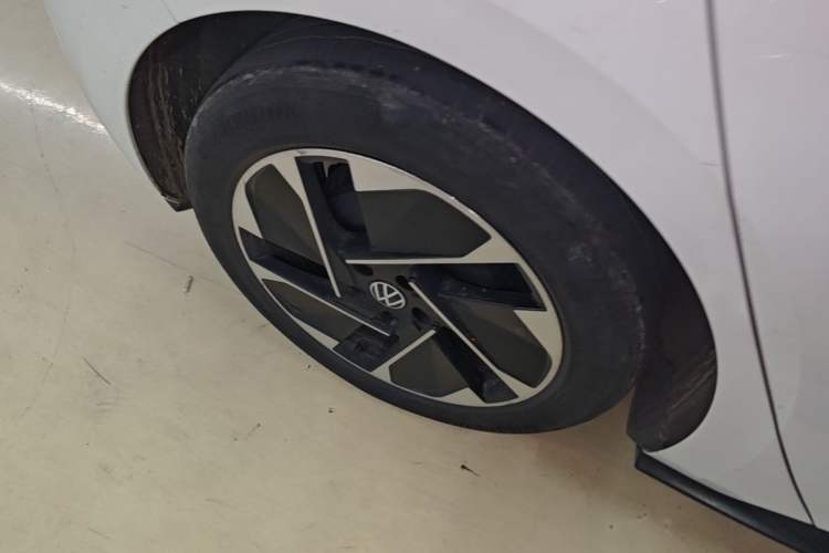 Used Volkswagen ID.3 2024 Pure & Smart Edition Right Rear Wheel Hub