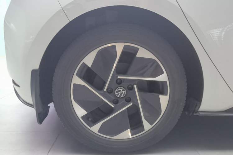 Used Volkswagen ID.3 2024 Outstanding Edition Right Rear Wheel Hub