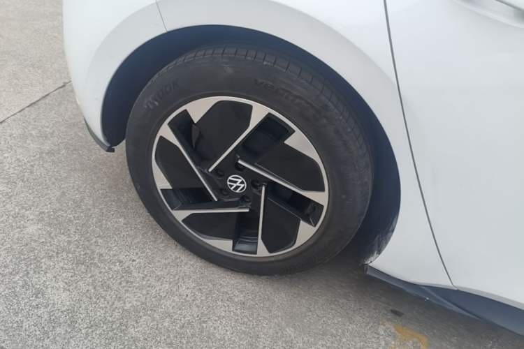 Used Volkswagen ID.3 2024 Pure & Smart Edition Right Rear Wheel Hub