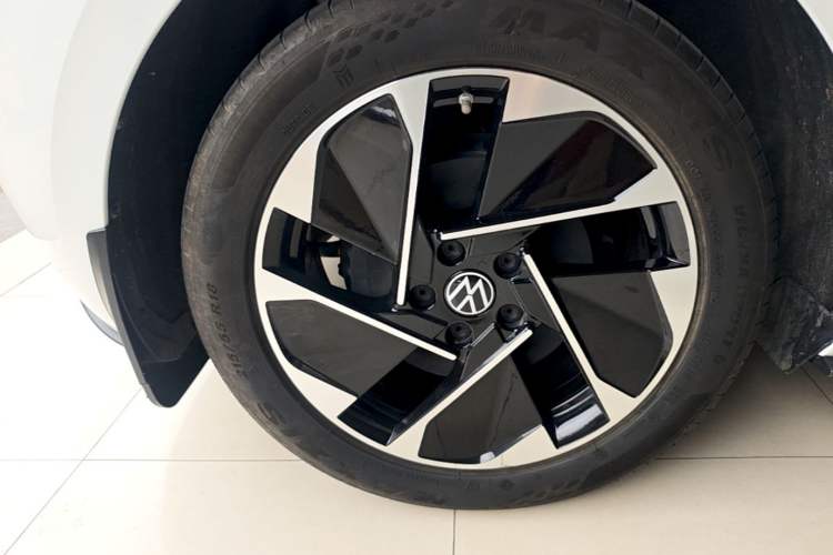 Used Volkswagen ID.3 2024 Pure & Smart Edition Right Rear Wheel Hub