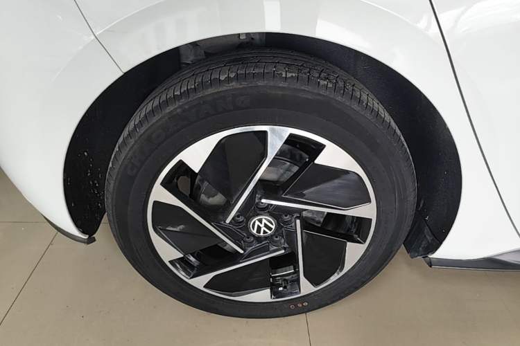 Used Volkswagen ID.3 2024 Outstanding Edition Right Rear Wheel Hub