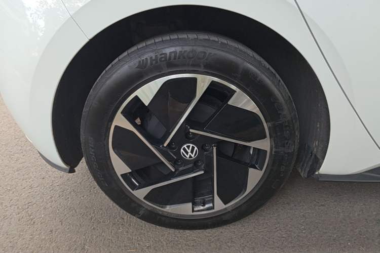 Used Volkswagen ID.3 2024 Outstanding Edition Right Rear Wheel Hub