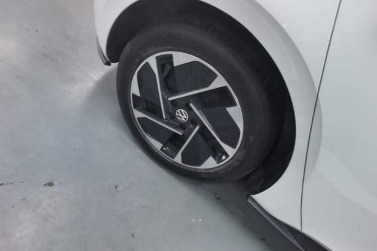 Used Volkswagen ID.3 2024 Outstanding Edition Right Rear Wheel Hub