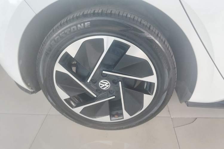 Used Volkswagen ID.3 2024 Pure & Smart Edition Right Rear Wheel Hub