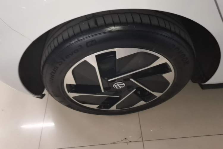 Used Volkswagen ID.3 2024 Pure & Smart Edition Right Rear Wheel Hub