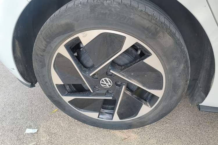 Used Volkswagen ID.3 2024 Intelligent Edition Right Rear Wheel Hub