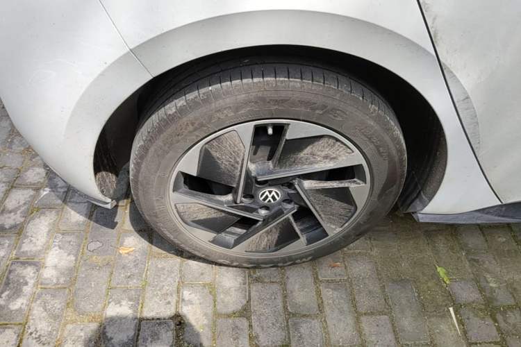 Used Volkswagen ID.3 2024 Outstanding Edition Right Rear Wheel Hub