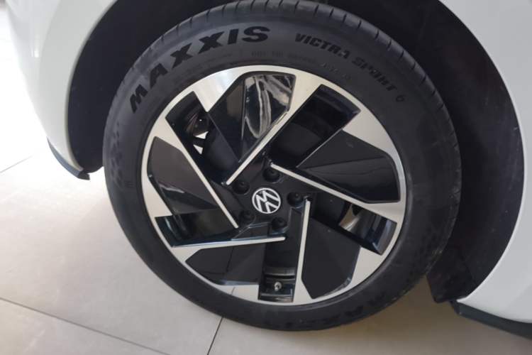 Used Volkswagen ID.3 2024 Intelligent Edition Right Rear Wheel Hub