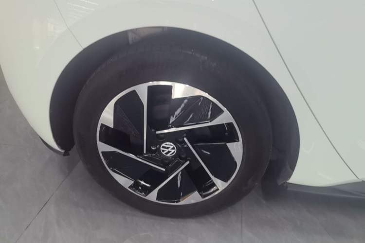 Used Volkswagen ID.3 2024 Pure & Smart Edition Right Rear Wheel Hub
