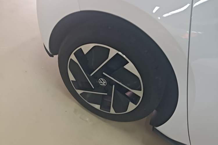 Used Volkswagen ID.3 2024 Pure & Smart Edition Right Rear Wheel Hub