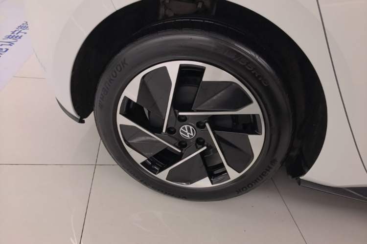 Used Volkswagen ID.3 2024 Outstanding Edition Right Rear Wheel Hub