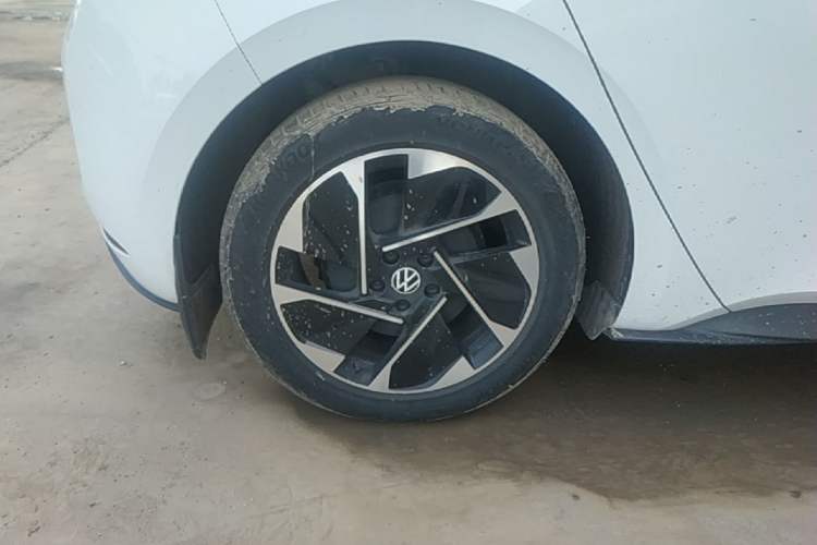 Used Volkswagen ID.3 2024 Outstanding Edition Right Rear Wheel Hub