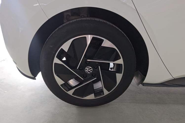 Used Volkswagen ID.3 2024 Pure & Smart Edition Right Rear Wheel Hub