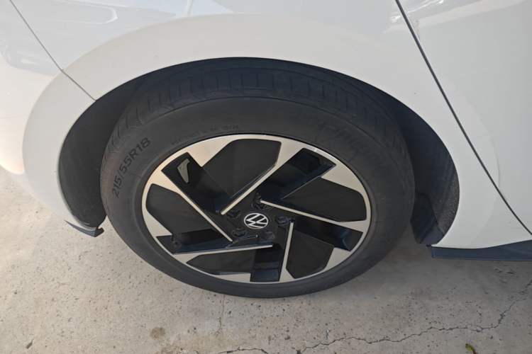 Used Volkswagen ID.3 2024 Pure & Smart Edition Right Rear Wheel Hub