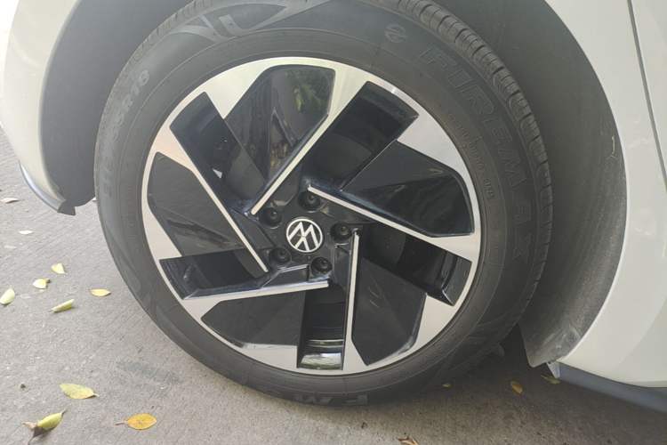 Used Volkswagen ID.3 2024 Pure & Smart Edition Right Rear Wheel Hub