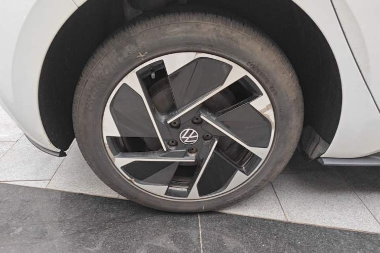 Used Volkswagen ID.3 2024 Intelligent Edition Right Rear Wheel Hub