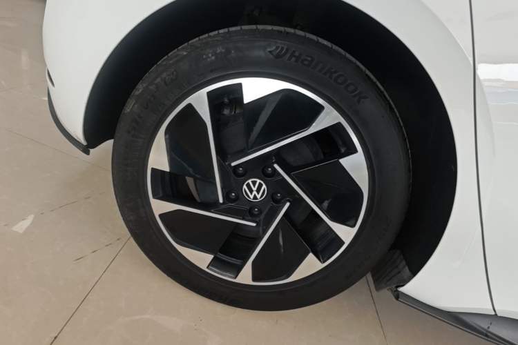 Used Volkswagen ID.3 2024 Outstanding Edition Right Rear Wheel Hub