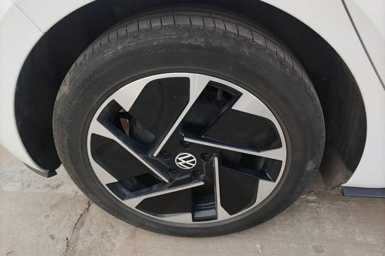 Used Volkswagen ID.3 2024 Intelligent Edition Right Rear Wheel Hub