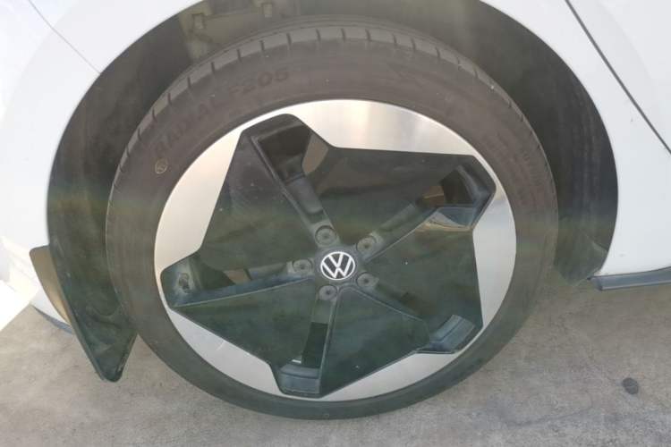 Used Volkswagen ID.3 2024 Pure & Smart Edition Right Rear Wheel Hub
