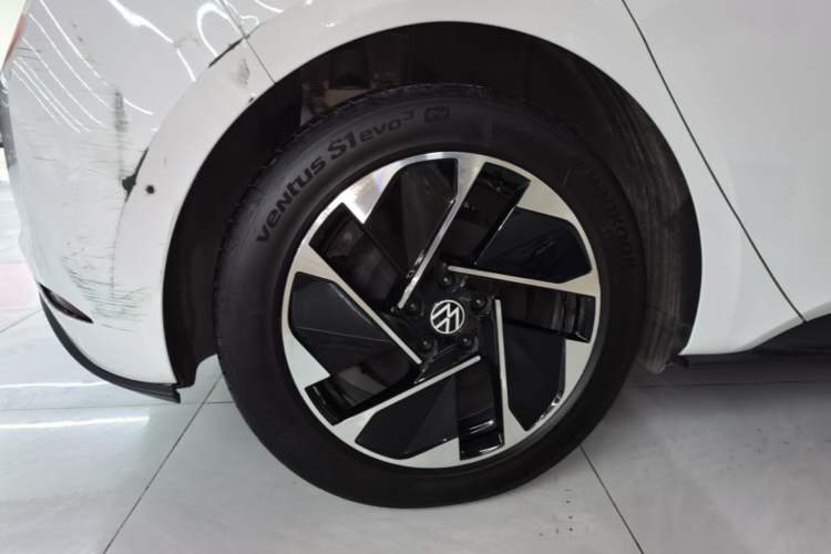 Used Volkswagen ID.3 2024 Pure & Smart Edition Right Rear Wheel Hub