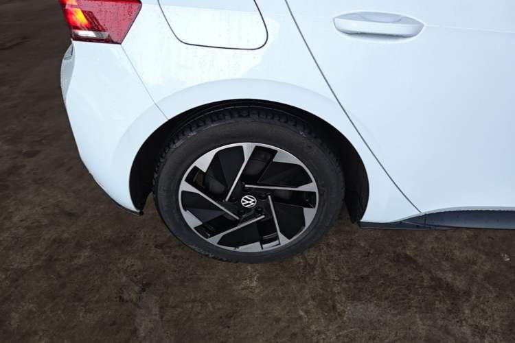 Used Volkswagen ID.3 2024 Pure & Smart Edition Right Rear Wheel Hub