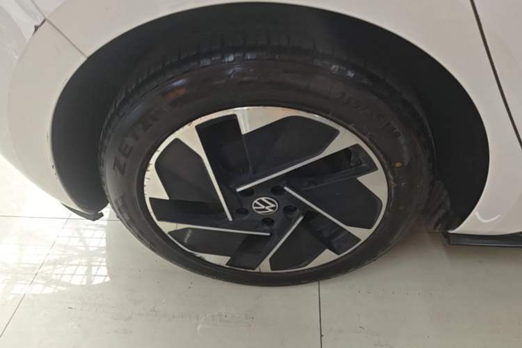 Used Volkswagen ID.3 2024 Outstanding Edition Right Rear Wheel Hub