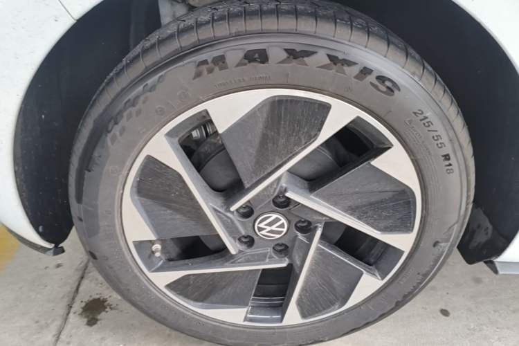 Used Volkswagen ID.3 2024 Intelligent Edition Right Rear Wheel Hub