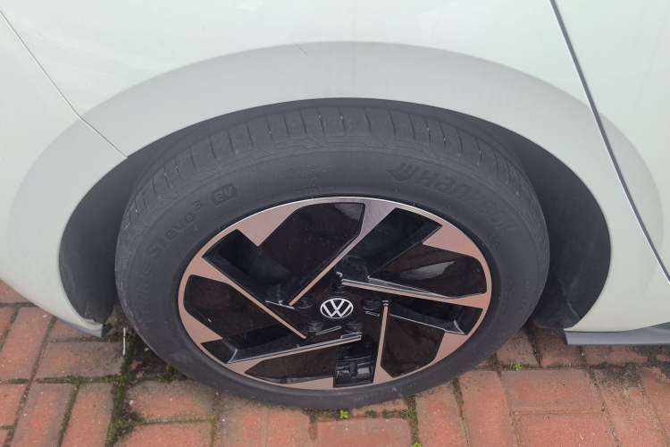 Used Volkswagen ID.3 2024 Pure & Smart Edition Right Rear Wheel Hub
