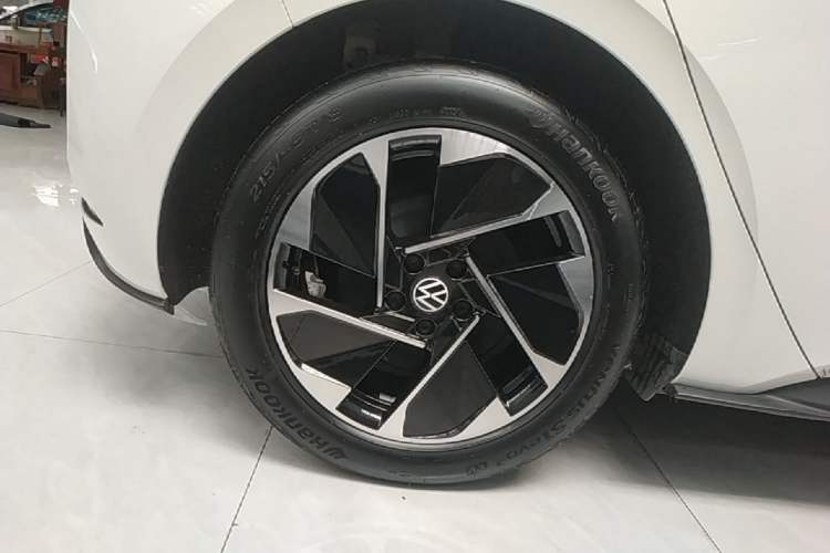 Used Volkswagen ID.3 2024 Outstanding Edition Right Rear Wheel Hub
