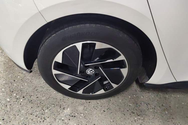 Used Volkswagen ID.3 2024 Outstanding Edition Right Rear Wheel Hub