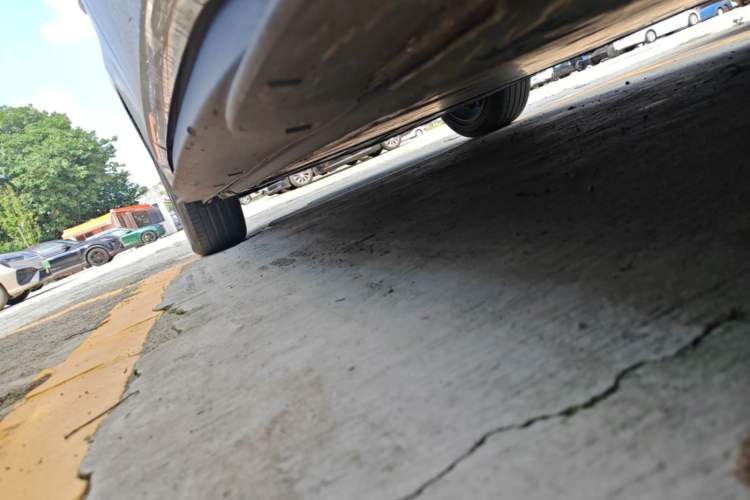Used Volkswagen ID.3 2024 Outstanding Edition Right Side Sill